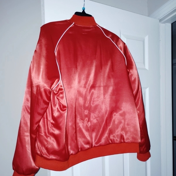 Red Delta Satin Bomber Jacket XL - Picture 2 of 7